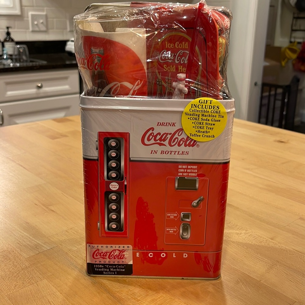 1950s coca-cola Vending Machine Tin with Glass, Straw and Mini Tray NIP